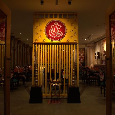 Holywater Hotel By Ganga Kinare #150 Mts From Ganga Ghat Ришикеш Экстерьер фото